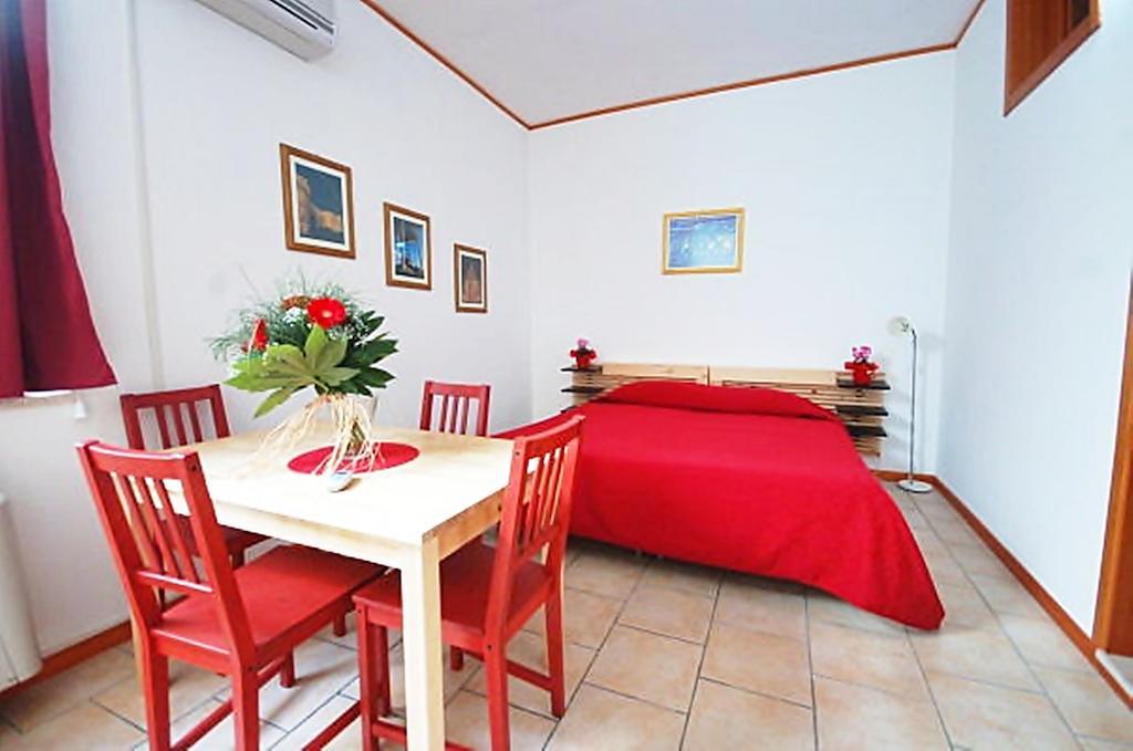 Hotel Residence Lupiae Lecce Buitenkant foto