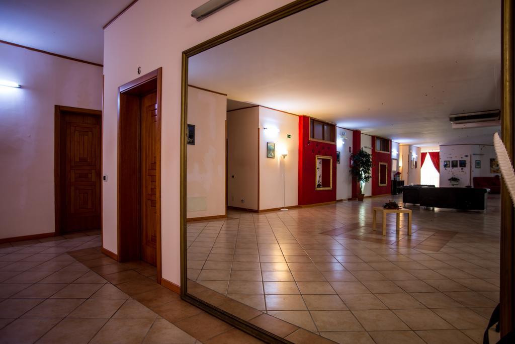 Hotel Residence Lupiae Lecce Buitenkant foto