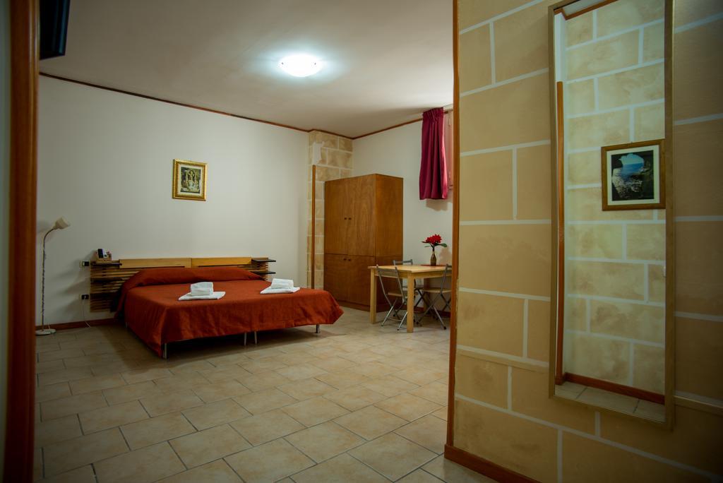 Hotel Residence Lupiae Lecce Buitenkant foto