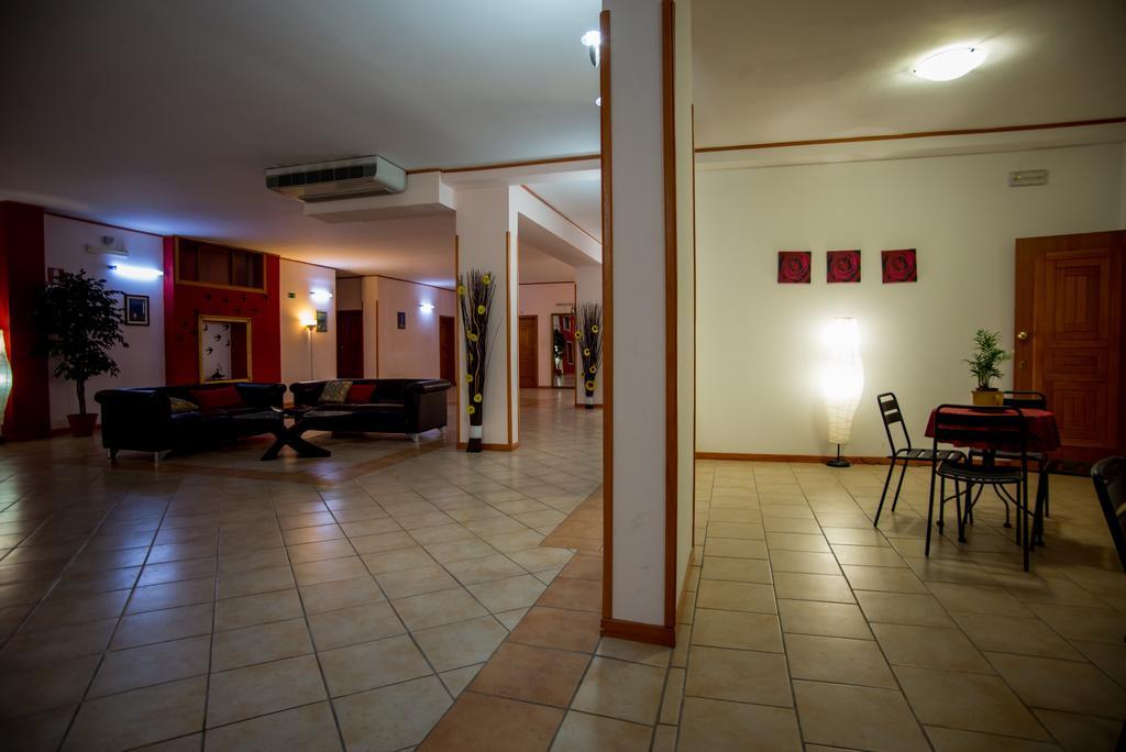 Hotel Residence Lupiae Lecce Buitenkant foto