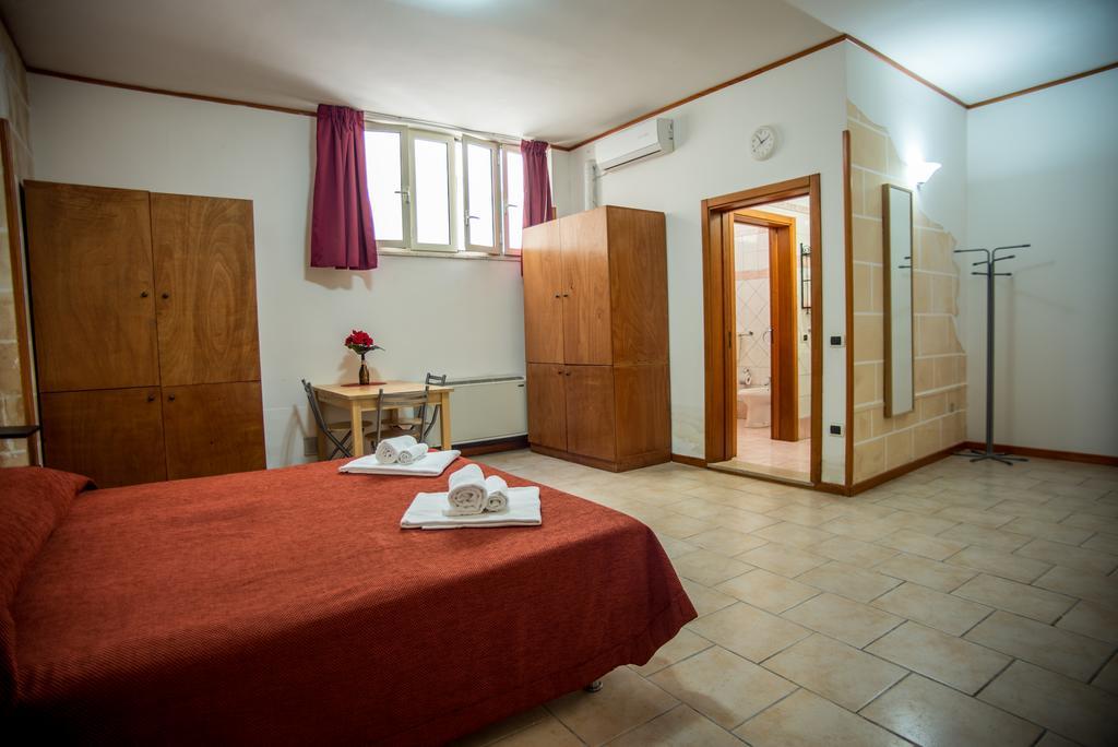 Hotel Residence Lupiae Lecce Buitenkant foto