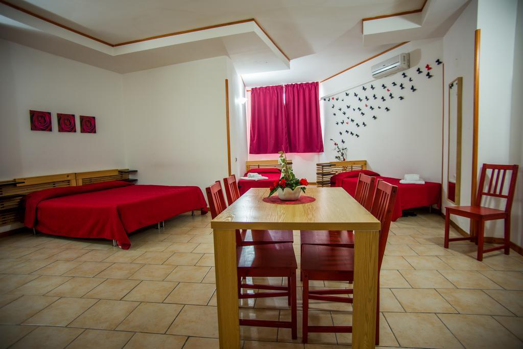Hotel Residence Lupiae Lecce Buitenkant foto